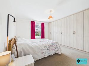 Bedroom- click for photo gallery